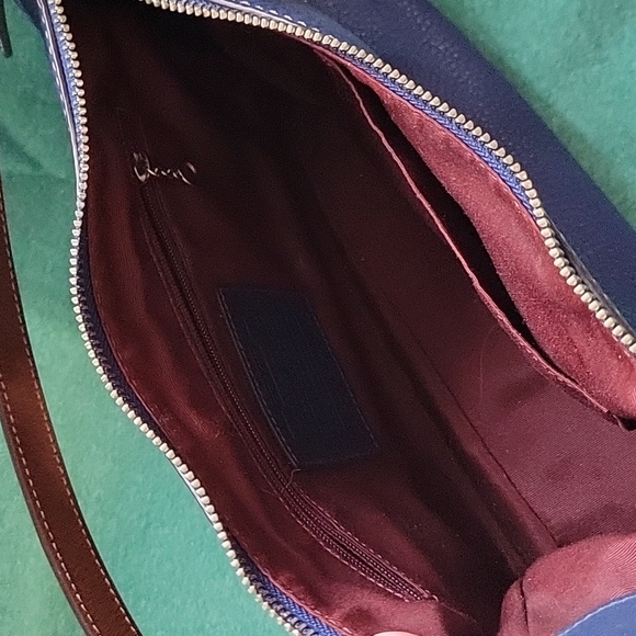 Coach Purse Navy Pebbled EUC - Picture 3 of 5